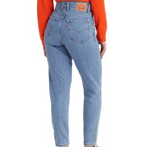 Levi's High Rise Light Blue Mom Jeans